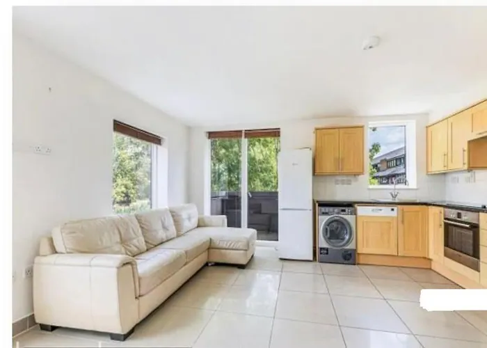 2-Bedroom Portobello Apartment