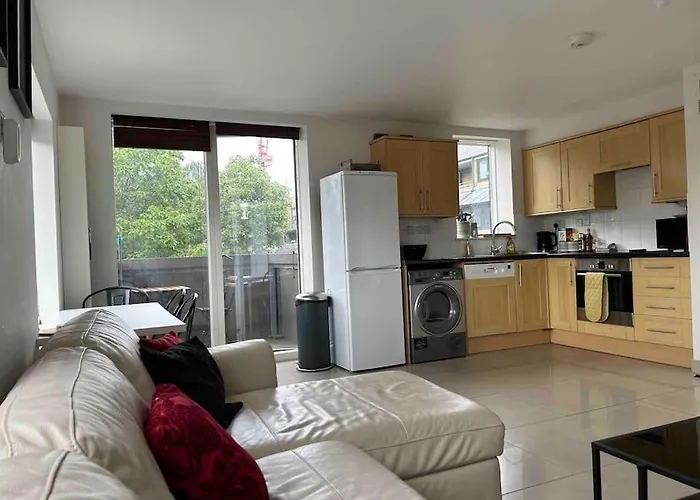2-Bedroom Portobello Apartment