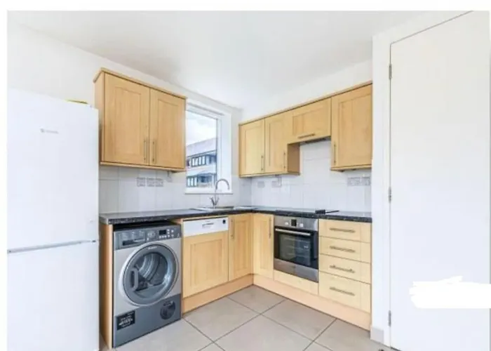 2-Bedroom Portobello Apartment